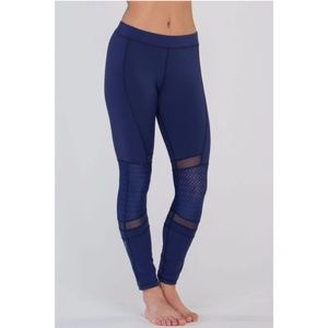 Tonic Stand Strong Legging